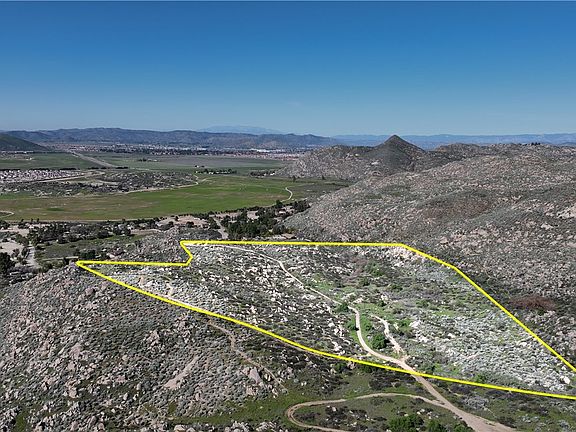 3rd image of 14 Starlight Mesa Dr