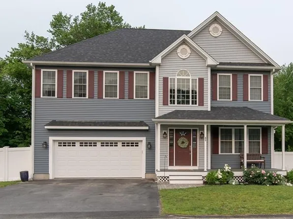 89 Theresa Marie Ave, Woonsocket, RI 02895
