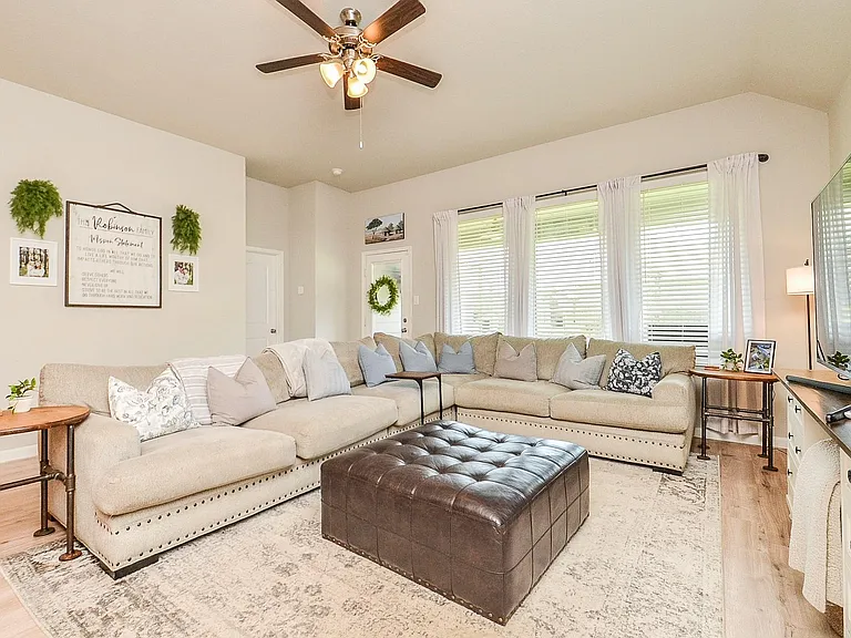 10217 Shore Acres Ln — Photo 7
