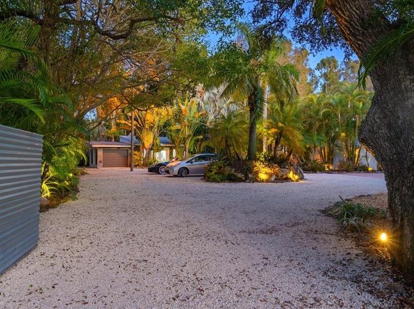 1330 N Lockwood Ridge Rd, Sarasota, FL 34237