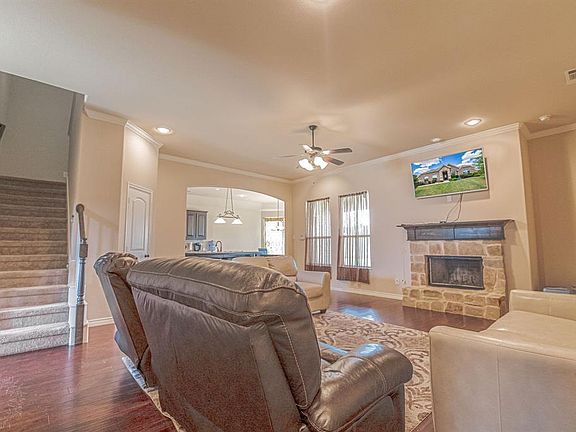 3rd image of 3112 White Horse Ct