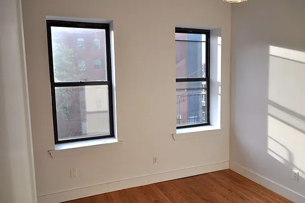 Rented by Premier Metro Realty Corp | media 28