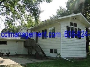 5540 Sheil Dr, Oregon, WI 53575