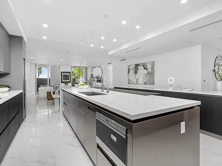 495 E Royal Palm Rd #201 — Photo 3