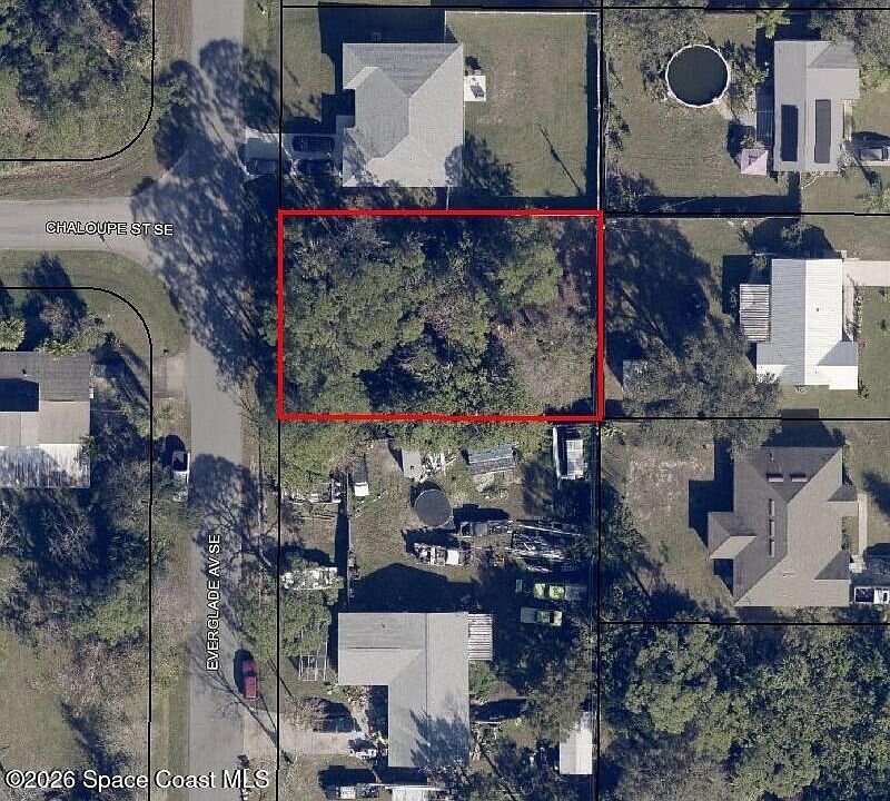 1st image of 801 Everglade Ave SE