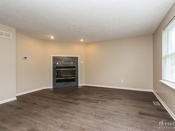 3rd image of 1408 Gumwood Dr