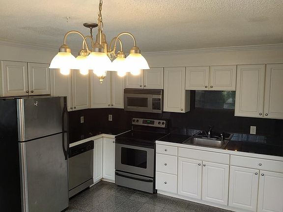 2nd image of 52 Beach St #A