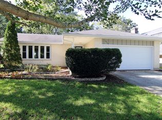 1034 Viking Ct, Batavia, IL 60510