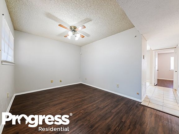 5th image of 5516 Creek Valley Dr