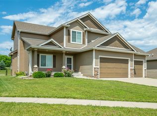 506 NW Ridgeline Dr, Ankeny, IA 50023