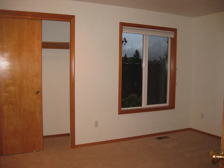 5579 SW Otana Pl — Photo 7