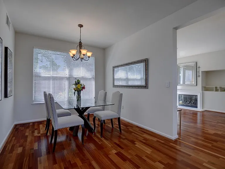 1567 Oak Point Ter — Photo 5