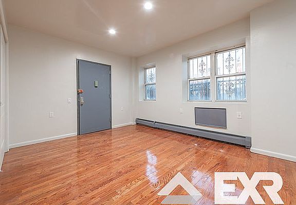 3rd image of 10 Buffalo Ave #5