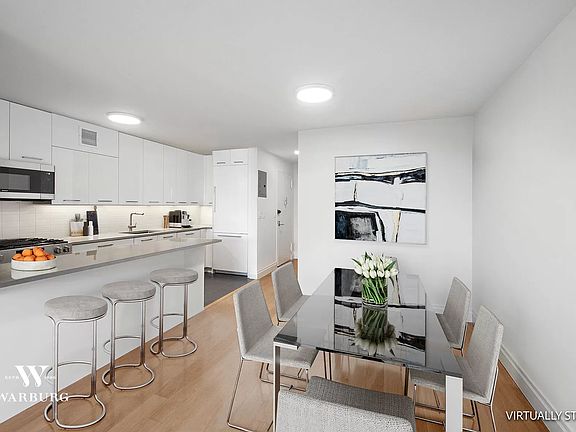 3rd image of 115 E 9th St APT 11H