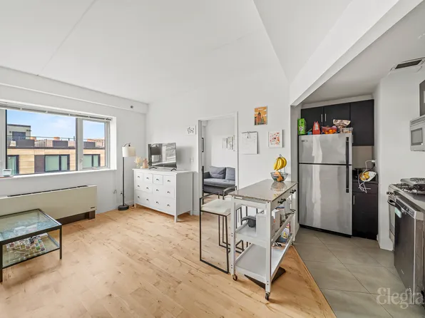 1810 3rd Avenue B9C image 3 of 12