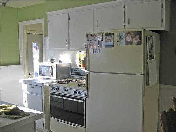 2nd image of 1134 Cricklewood St SW
