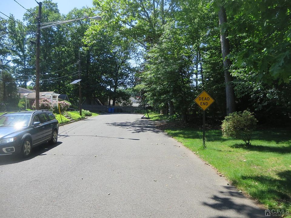 2nd image of 1 Montrose Ave