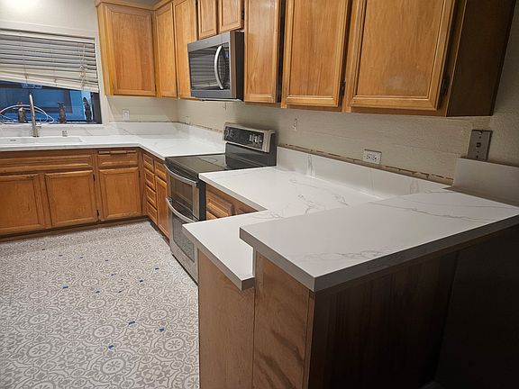 4th image of 917 Torrance St APT 21