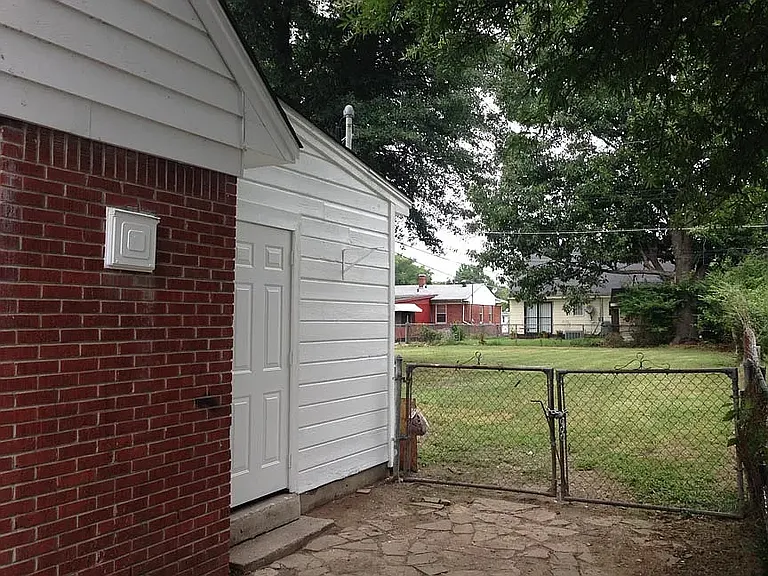 3570 Pearson Rd — Photo 5