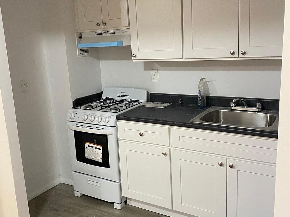 1st image of 14305 41st Ave #103