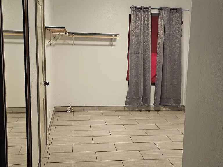 321 W 3rd Ave #1 — Photo 3