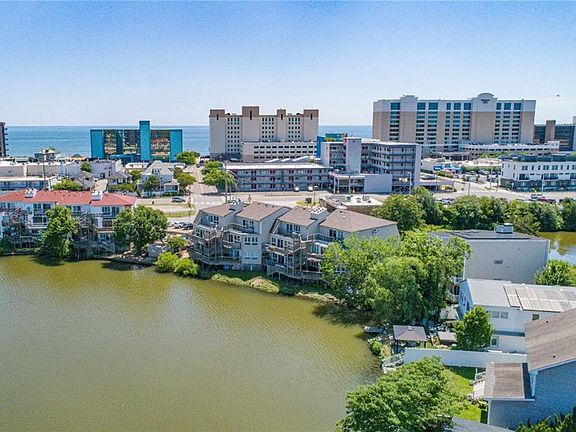 4th image of 251 Lake Dr