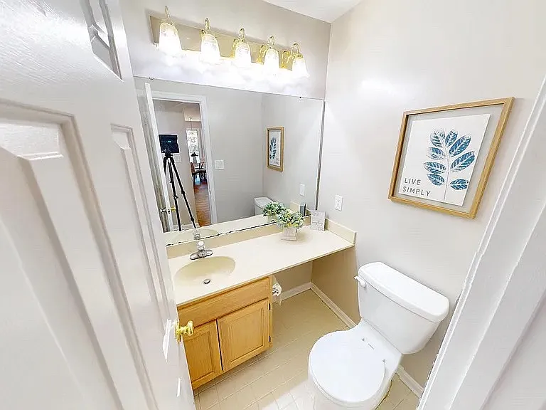 10384 Chamberlin Ct E — Photo 17