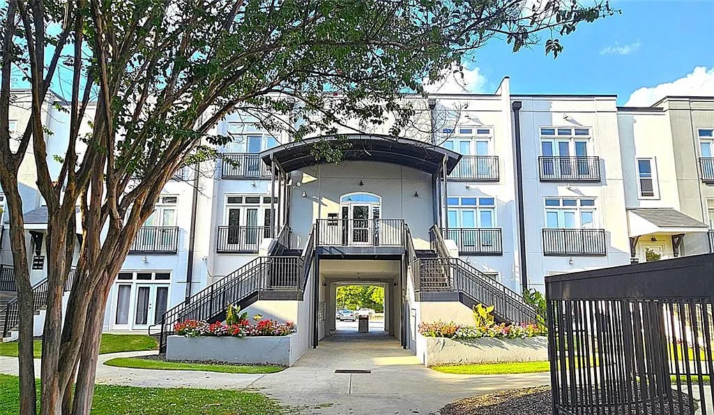 1 bed, 1.0 bath, $1,650 — Photo 1