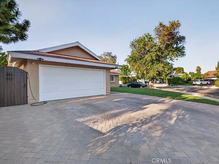16751 Londelius St — Photo 2