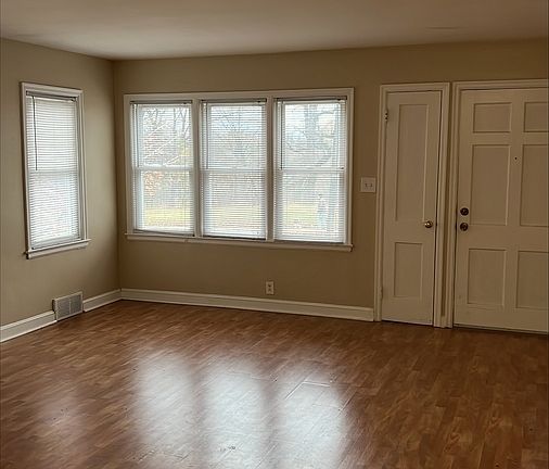 2nd image of 2421 Glenwood Ave