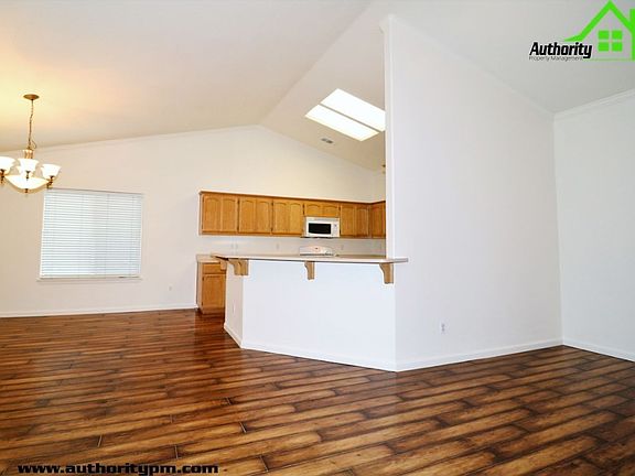 5th image of 3982 Cambria Dr