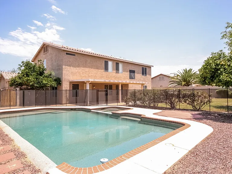 1081 E Horseshoe Dr — Photo 12