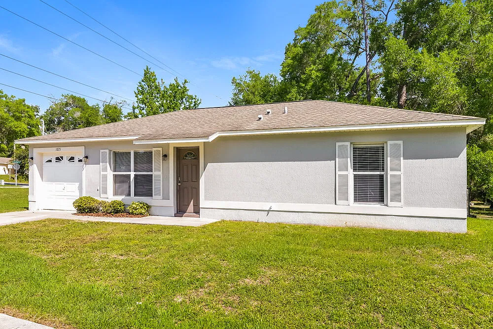 3 bed, 2.0 bath, 1191 sqft, $1,850 — Photo 3