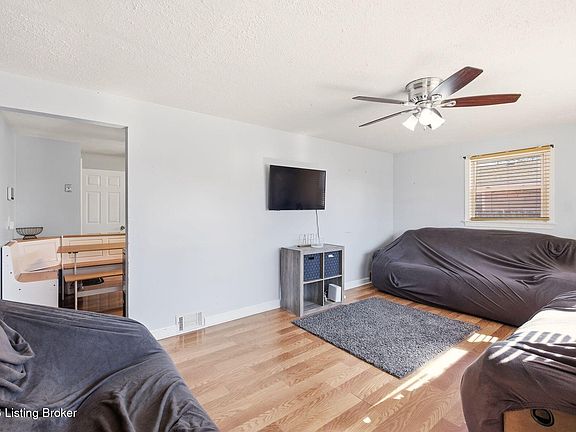 3rd image of 2403 Adrienne Way
