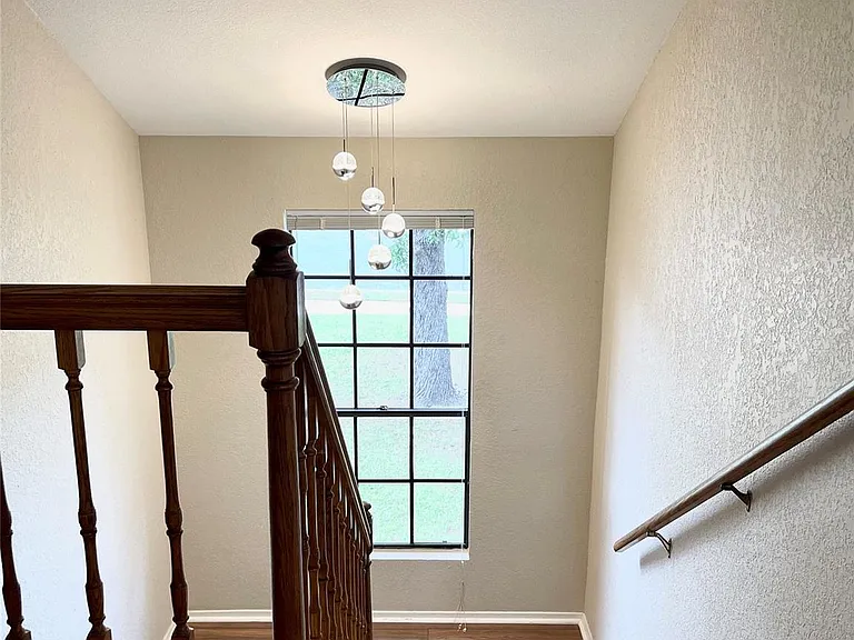 8905 Bridgewood Trl — Photo 24