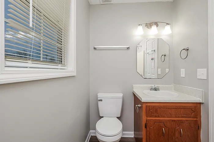 427 Sandburg Dr — Photo 9