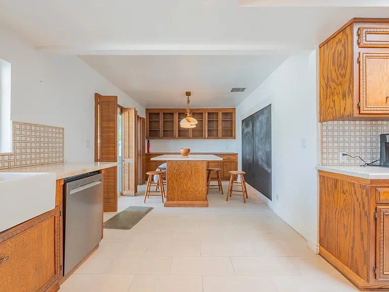 4321 Clear Valley Dr — Photo 22