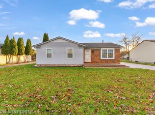 49956 Waterloo Dr, Chesterfield, MI 48047