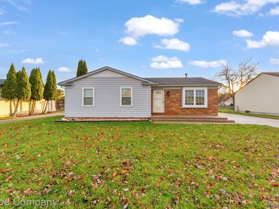 49956 Waterloo Dr, Chesterfield, MI, 48047