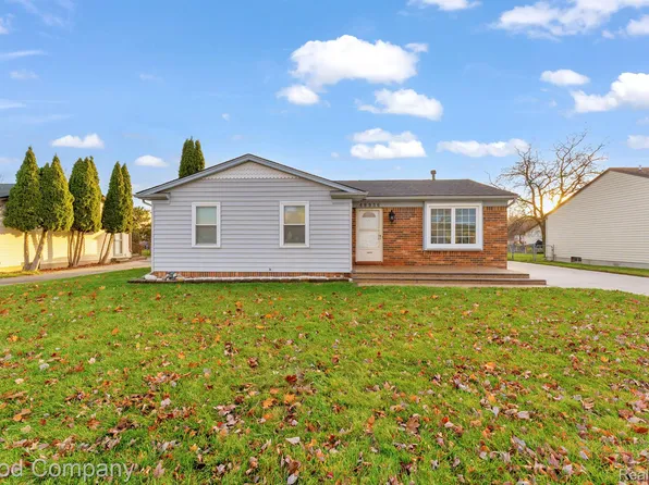 49956 Waterloo Dr, Chesterfield, MI 48047