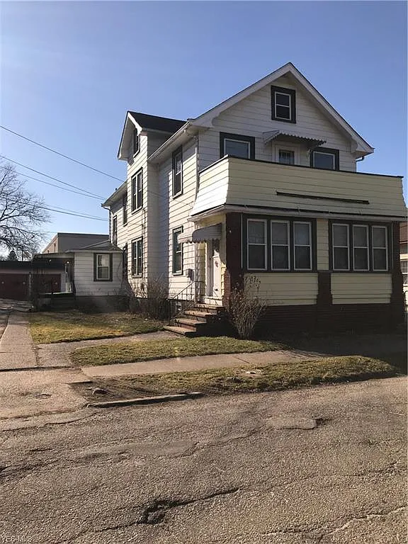 3126 W 31st St photo 1
