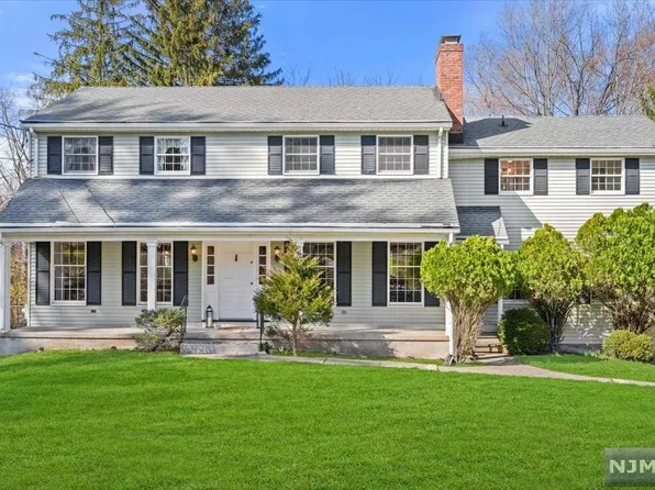 249 Brookside Ave, Wyckoff, NJ 07481