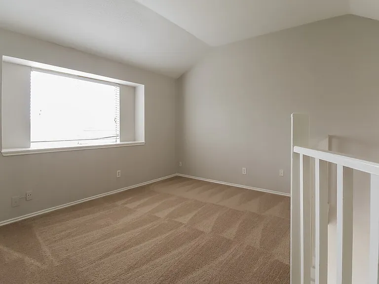 16111 Rosenridge Dr — Photo 11
