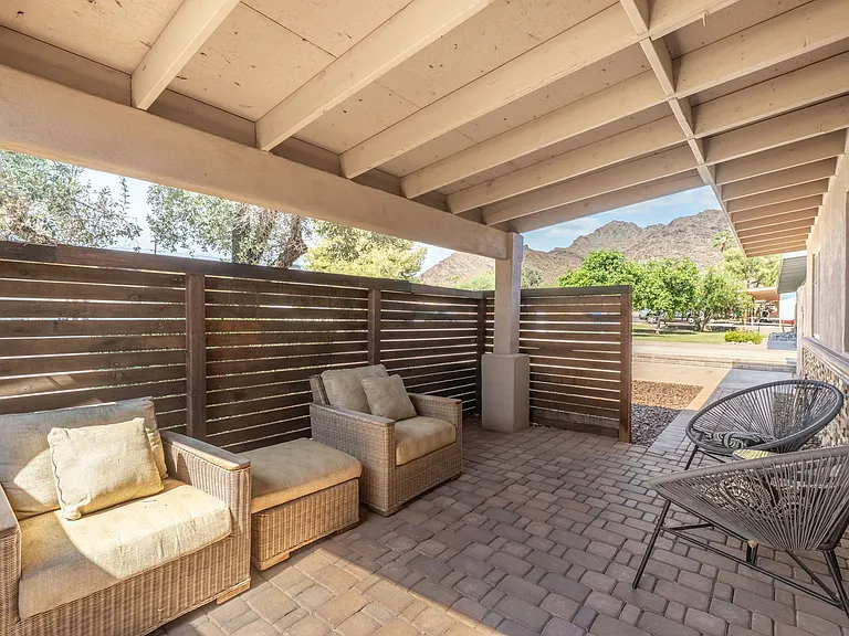 1231 E Diana Ave — Photo 5