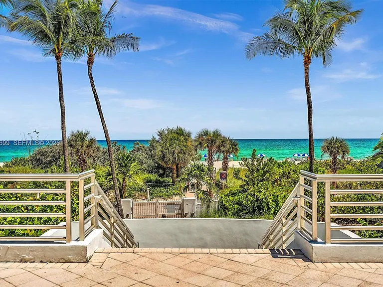 5161 Collins Ave #1017 — Photo 31