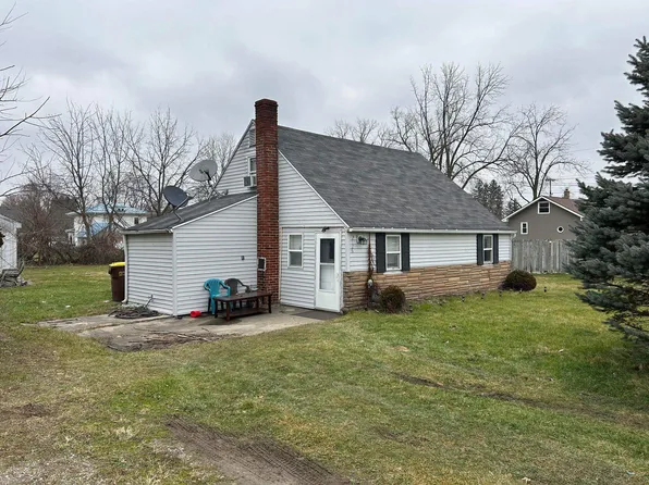 2126 Myers Dr, Huntertown, IN 46748