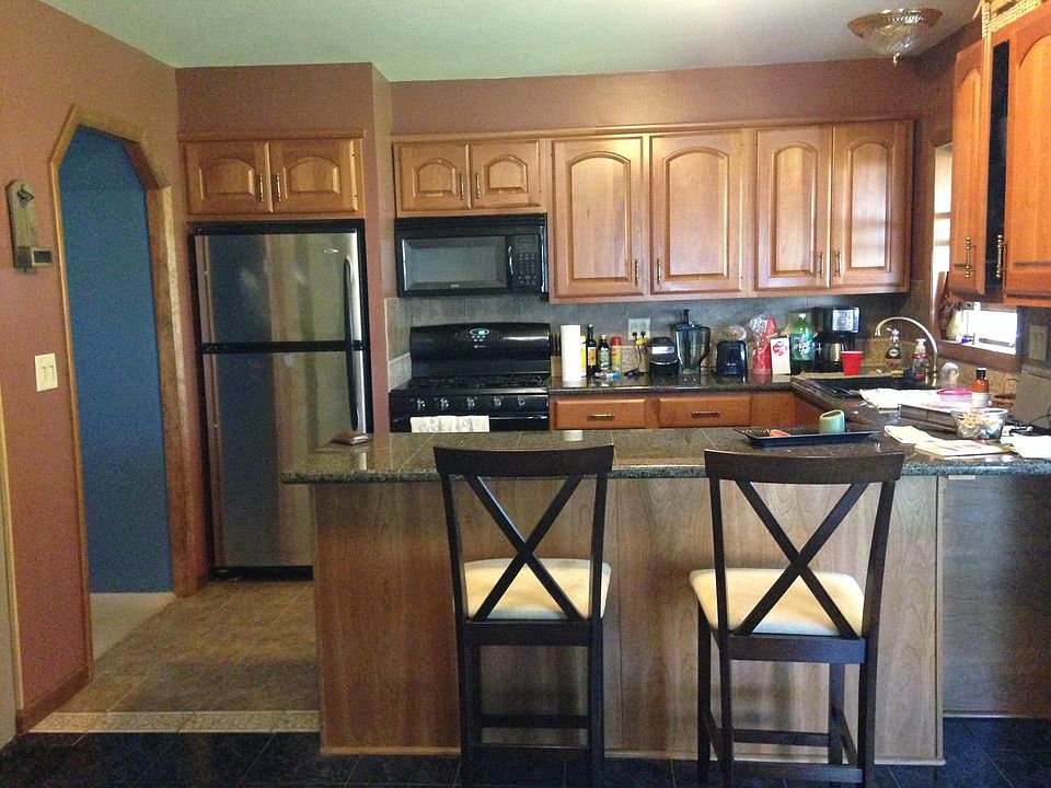 1st image of 616 Caroline St
