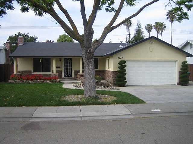 1st image of 1113 W El Monte St