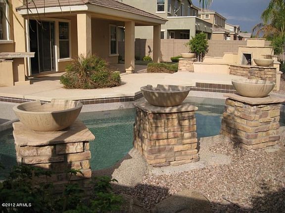5th image of 2937 E Sierra Madre Ave