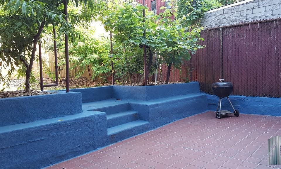 1st image of 681 6th Ave #1